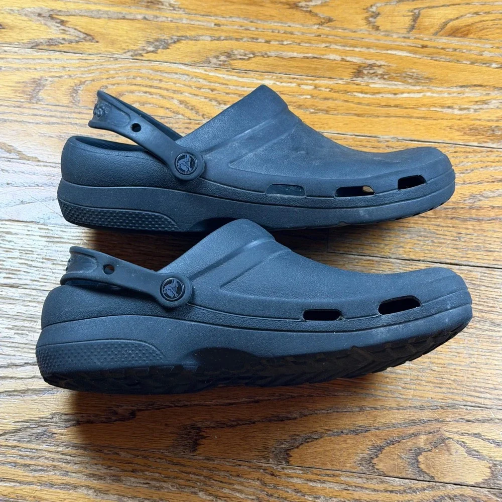 Crocs Specialist II Work Clogs Mens 10 Black Professional Service Shoes